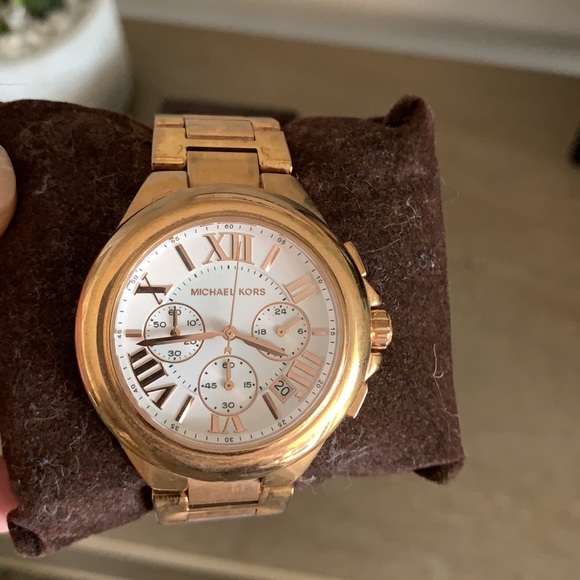 Michael Kors Watch - Picture 4 of 4
